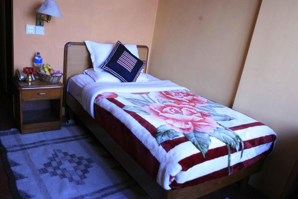 Heritage Home Hotel And Guest House Katmandú Habitación foto